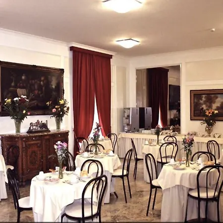 Hotell Orazia 3*