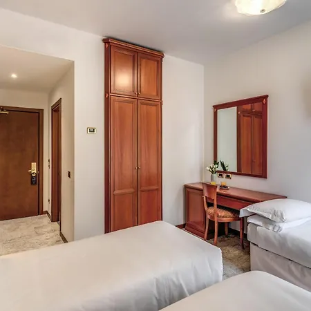 Hotell Orazia 3*