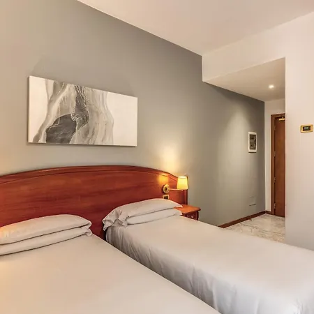Hotell Orazia 3*